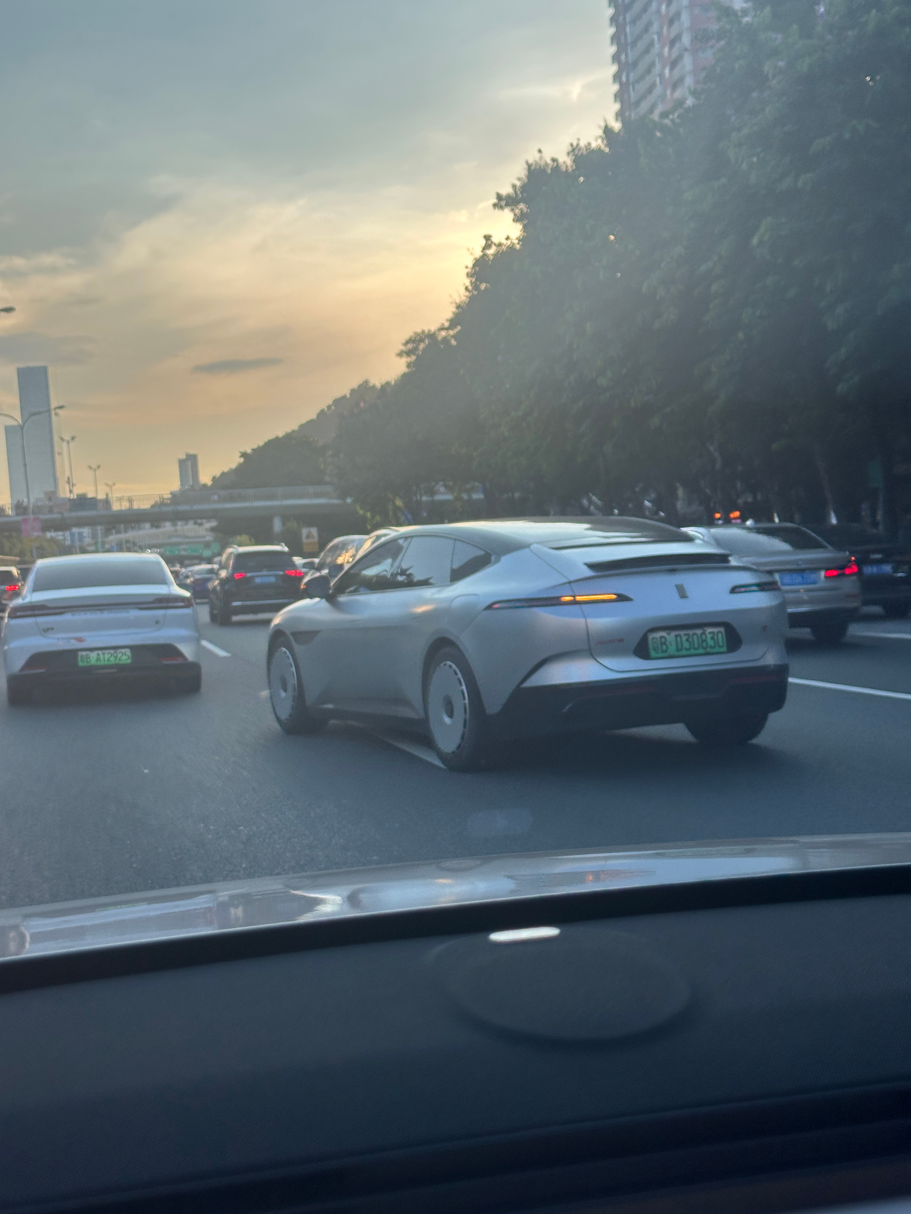 阿维塔012[爱心]新豪华阿维塔全民拍车新能源汽车﻿﻿​​​