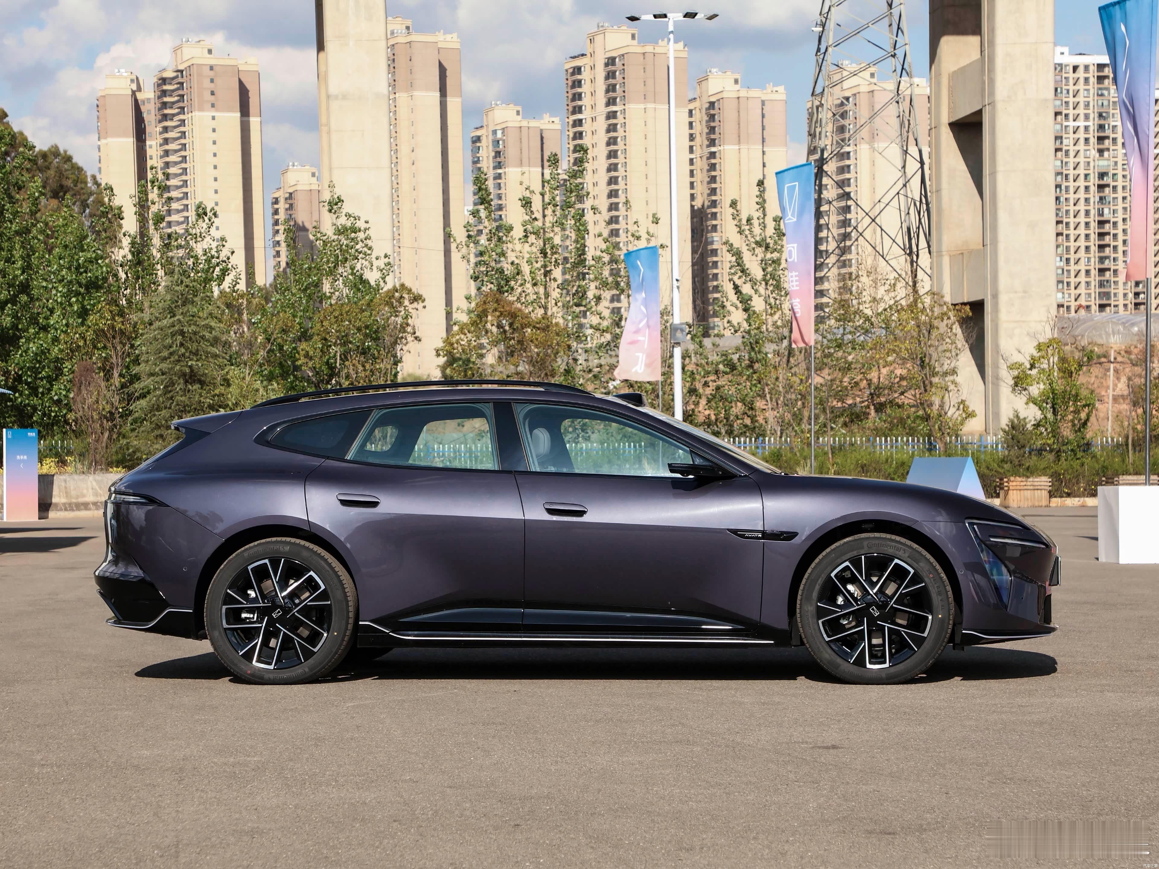 阿维塔06T，小旅行车怎么样，四米九几，宽2米内。全部四驱，要暴躁，27.99万