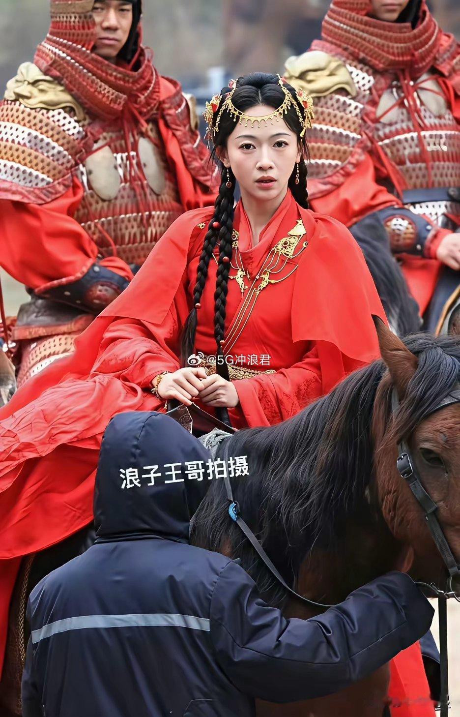 陈哲远和吴谨言新剧《江山为聘》造型好丑于正不是一直说自己审美很好吗？而且吴谨言和