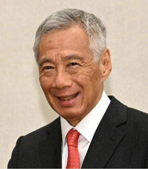 有些人可能不清楚，新加坡其实是最不希望看到西方落后于中国的国家之一。表面上看新加