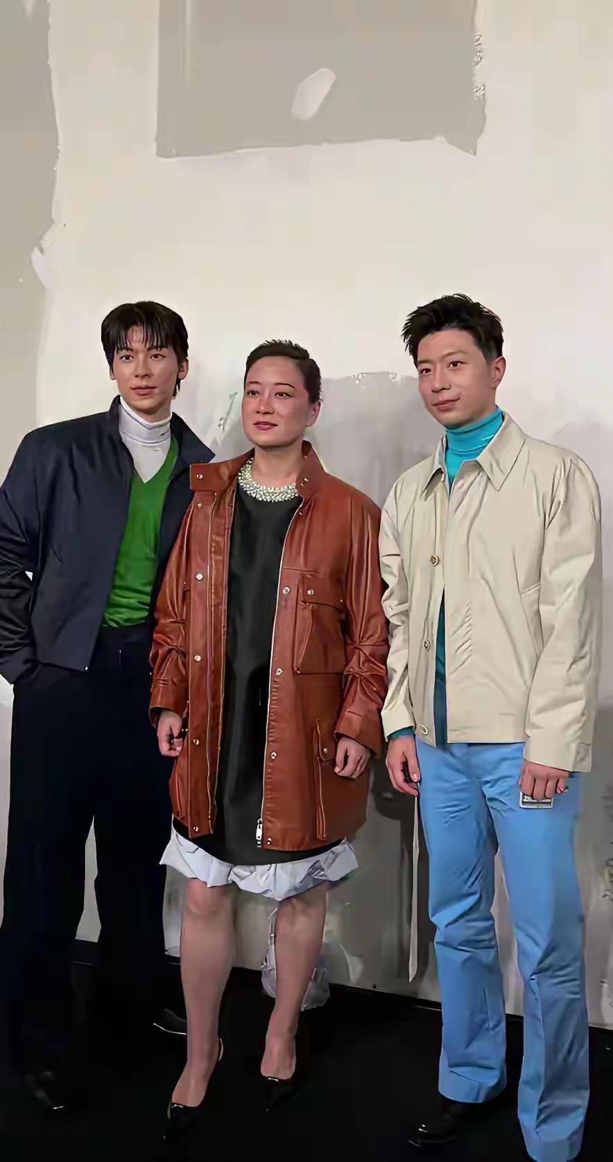 照片中的这位女神，当年真的是火遍全国大江南北，如今瘦了好多，变成大美女了，可真是