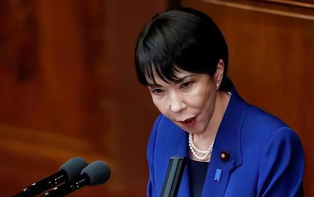 断供？随你，日本先试试能不能活过这一刀。你切光刻胶，中国切石英砂和氟化物，