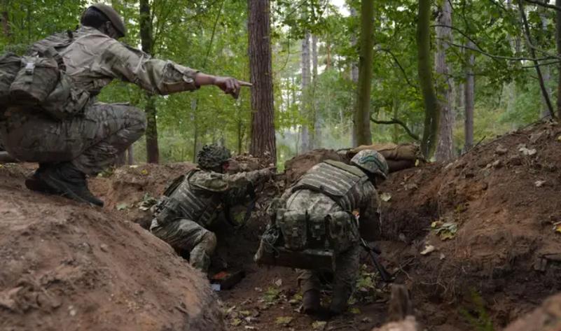 英国军方承认在乌克兰的正式伤亡。英国国防部公开宣称：“我们必须非常遗憾地宣布