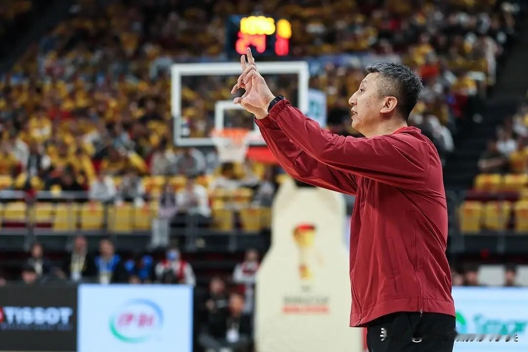 本次集训名单包括了目前CBA最顶级球员！周琦、郭昊文、张宁和孙铭徽落选！21