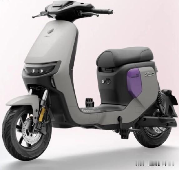 电动车不能载人？二胎家庭怎么办？一家三口分开坐？这问题戳中了无数人的出行刚