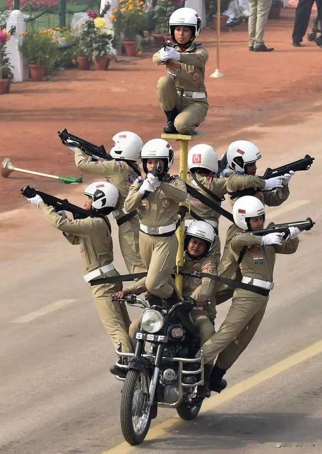 三哥我是了解的，安俩翅膀就是航班。