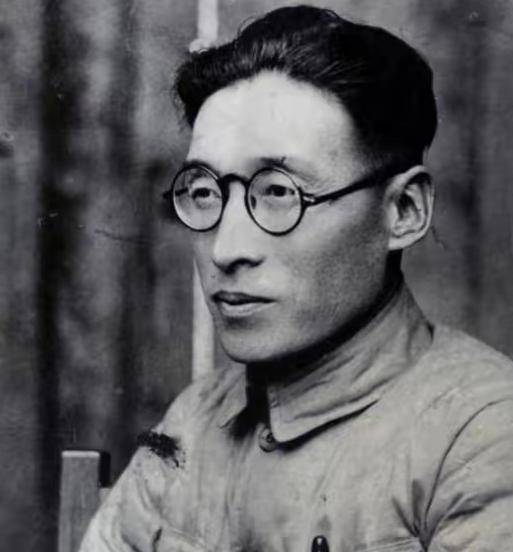 1949年，叛徒徐梦秋去找刘伯承，希望念在他过去有功，给他安排工作，刘伯承就向毛