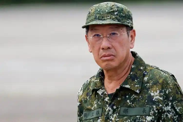 台“国防部长”顾立雄10月12日接受采访时说，大陆军队那边的情况，台军基本都摸清