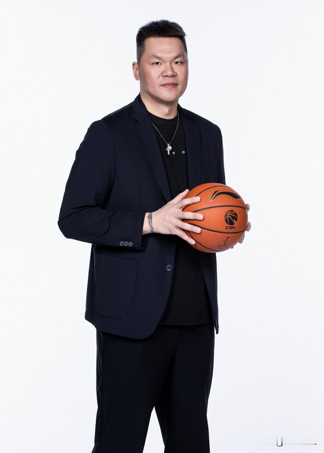 重磅：朱芳雨大概率卸任广东宏远总经理一职！随着广东深入接触老将周鹏，后者应该会