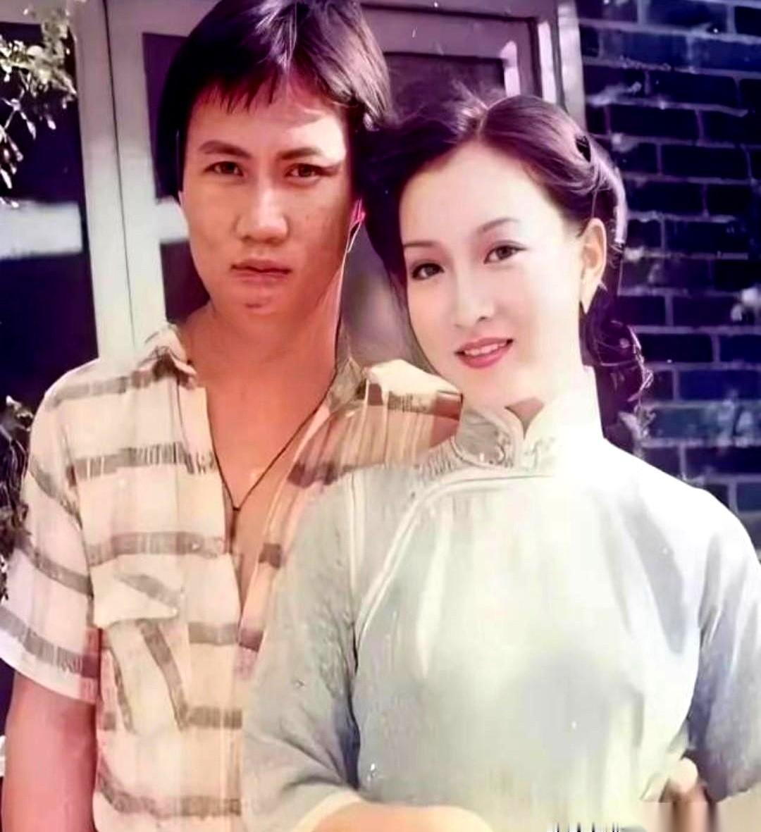 一记耳光，扇碎了赵雅芝的豪门婚姻。传闻的导火索，就是她和那位“霍元甲”的绯闻。