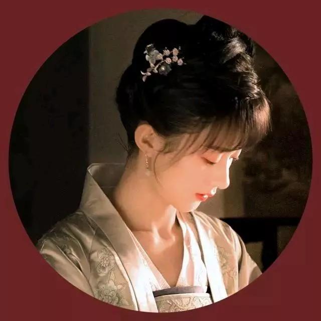 古风少女，典雅妆容，古典美少女，韵味十足。古典美少女古风清纯女孩古典少女风