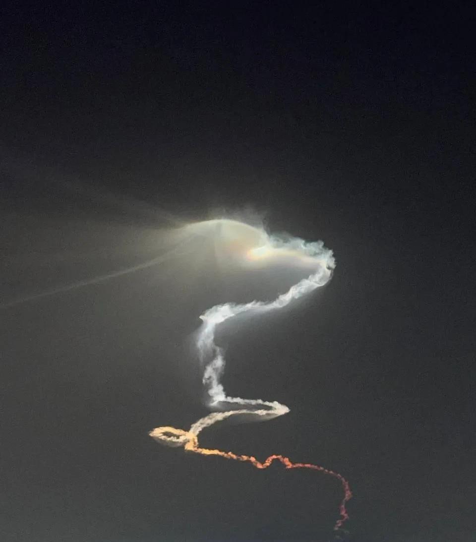 有人说：伊朗把压箱底的战略级武器"泥石"弹道导弹都搬出来了，他的家底快要清空，也