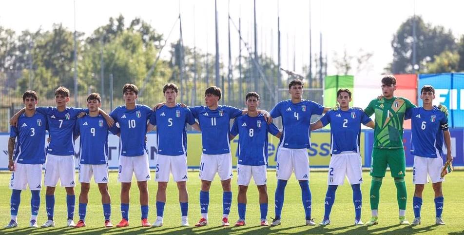 🇮🇹意大利U19战平苏格兰U19双方1:1战平先不说踢的怎么样，其码这