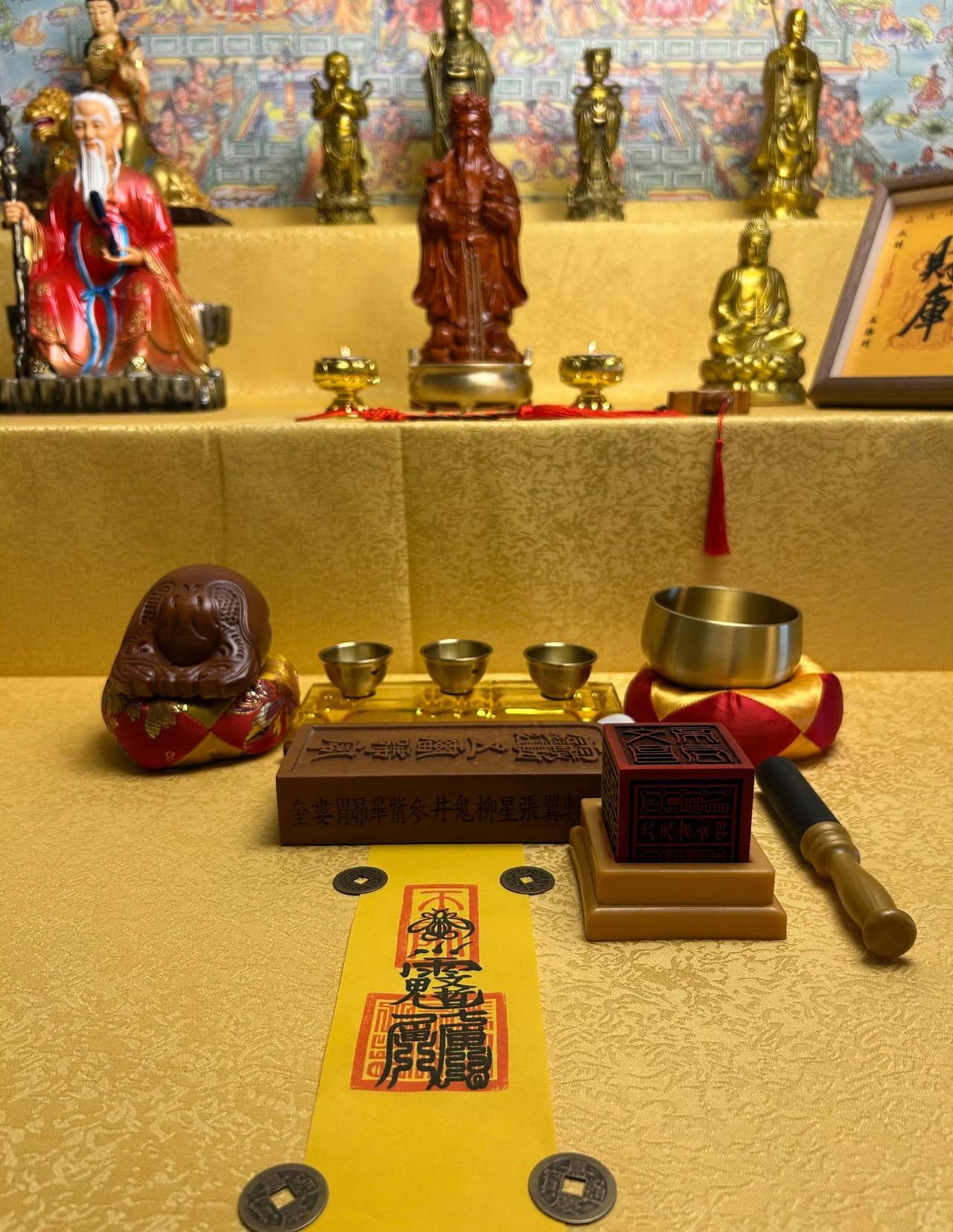 今日运势：乙巳年戊子月丙寅日2025.12.23日鼠：中吉利投资理财牛