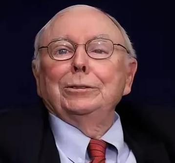 美国心态乱了？全球传奇富豪查理·芒格直言：“美国昔日的成就，离不开华人的力量。中