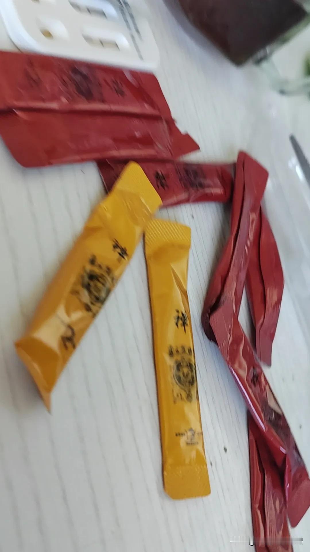 大我在拼多多去年10月份买过几盒普洱茶粉，今天早上吃完就不舒服，用试剂盒检测一下