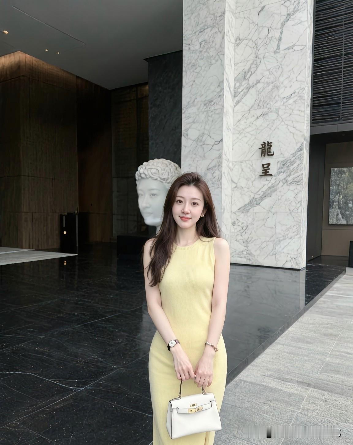 感情里要清醒，别高估自己，别低估人性。女人在感情里最容易犯两个错：一是觉