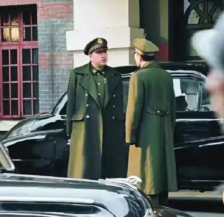 卫立煌就不想打内战，硬杠老蒋，不服调遣。确保了很多国军做无谓的牺牲。如果卫立煌