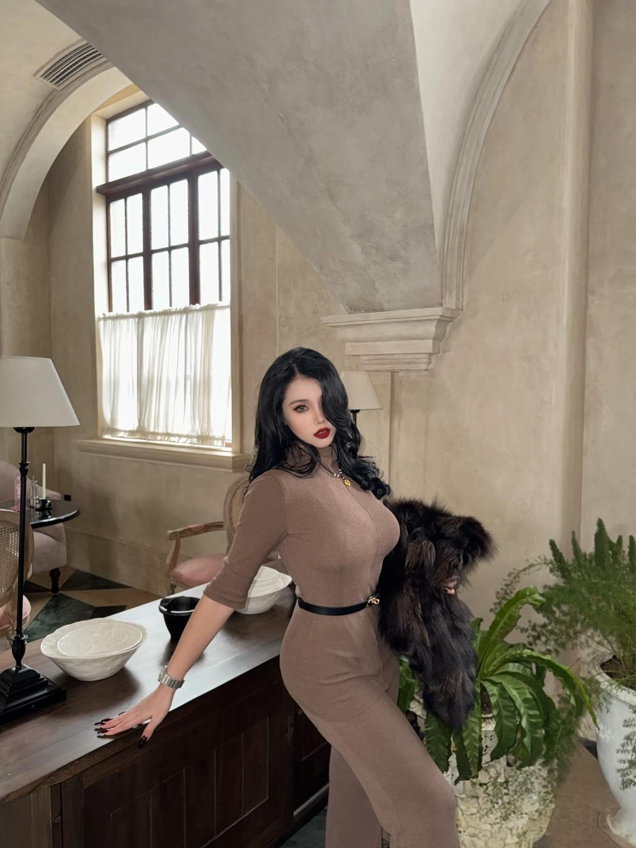 精致妆容，时尚气息