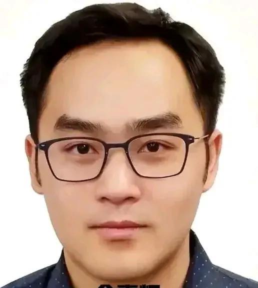 就在美国高科技企业英伟达老总黄仁勋高薪网罗了两位清华毕业的芯片Al顶尖技术人