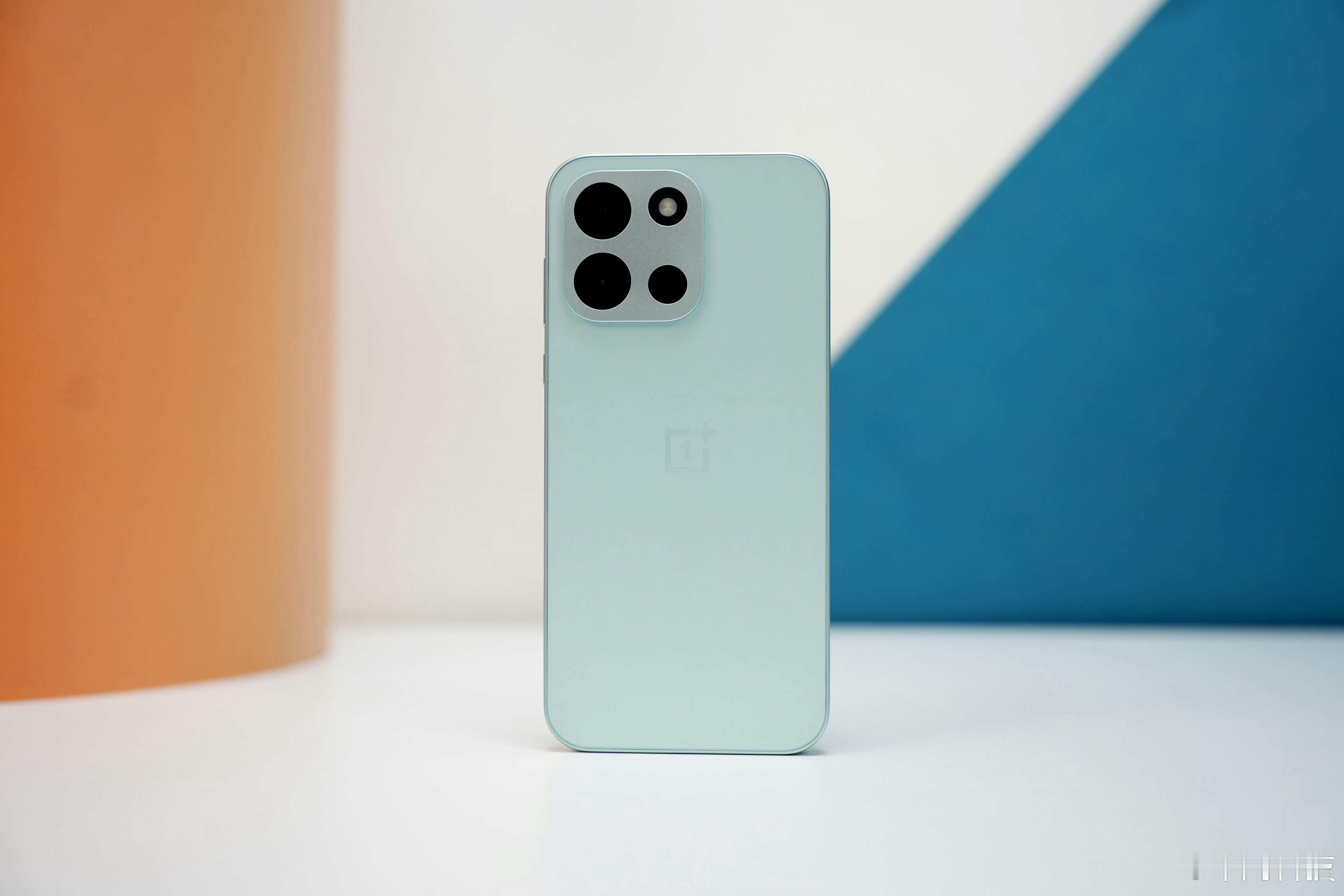 今晚19点，机圈炫迈一加Turbo6就要发布啦，来猜一下起售价格，前三猜对的