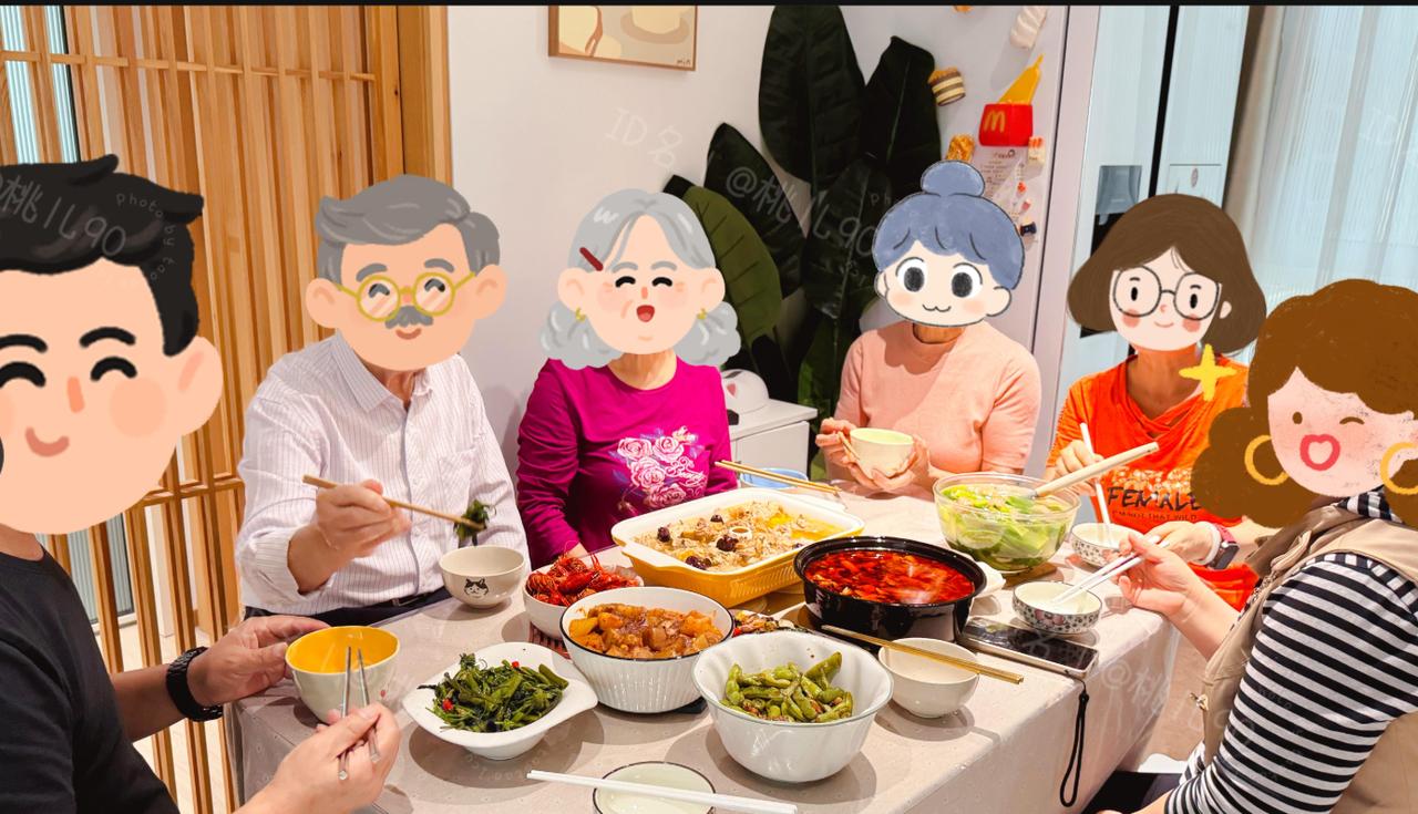 我妈说“我养你小你养我老”，我回了一句让她整晚没睡着…那天家庭聚餐，我妈又在饭