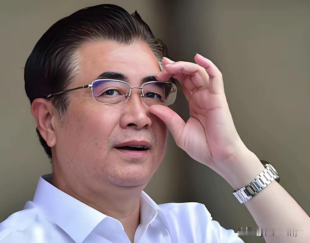 不比不知道，一比吓一跳！我们国家的足协机关及直属单位有2000多人，在宋凯主席