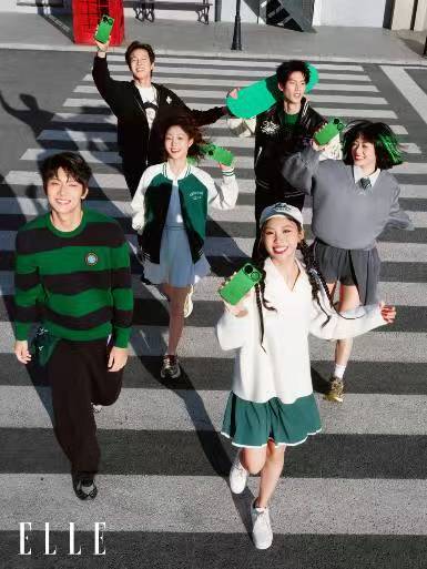 超级nova来了流畅度拉满，全焦段镜头满足日常拍摄，超薄机身揣兜里没存在感，性价