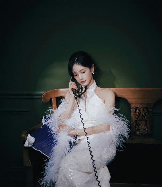 李一桐民国旗袍造型简直就是民国小说里的白月光女主既视感！