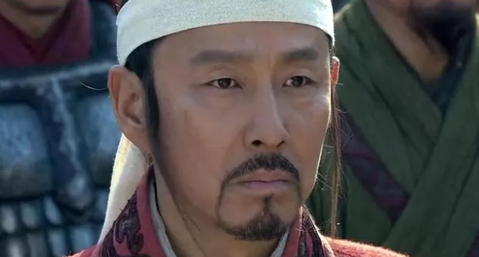 公元前205年，刘邦平定三秦，准备东出与项羽争夺天下。当他率领大军到达洛阳时，一