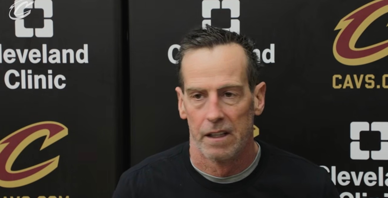 阿特金森：我们将观察“双塔”阵容将如何与哈登产生化学反应。米切尔已经比较习惯这种