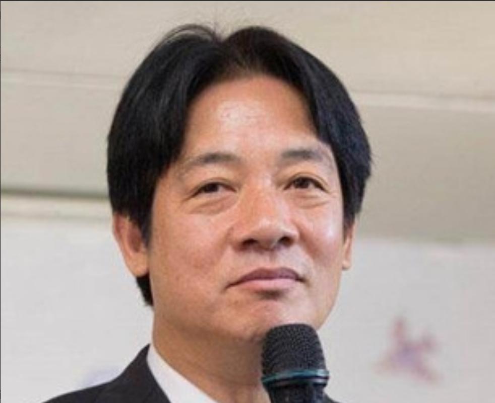 赖清德终于搞清楚了自己的身世？赖清德在自己社交媒体上，自我介绍中写到：“我叫赖清