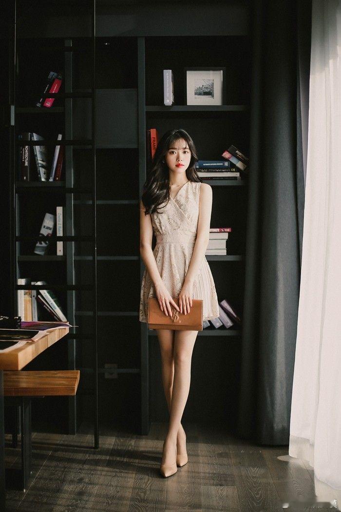 文静起来，闺蜜都不认识了。