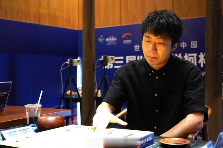 胜韩国第一人夺冠! 中国棋手党毅飞战胜申真谞, 夺得烂柯杯冠军