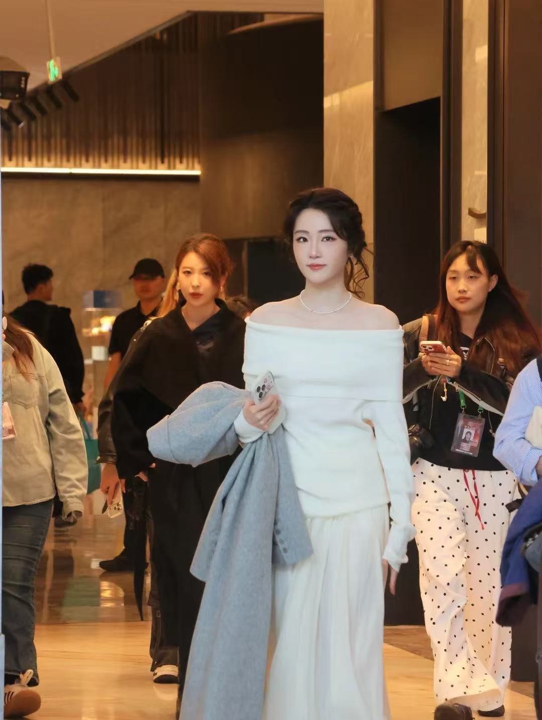 张凯丽女儿出道9年第一次拍吻戏无限超越班张凯丽女儿在无限超越班喊我不行的时候，