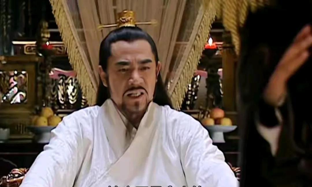 张居正或许从未想过当皇帝。在他权倾朝野之时，虽架空皇帝，但国家整体稳定发展，这是