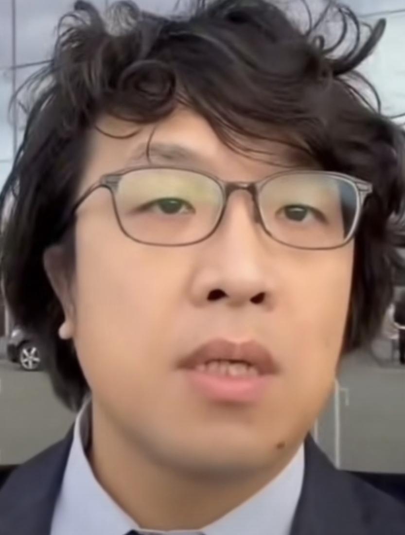 面对台北市市长选举，民进党没有人愿意参加选举，因为对手蒋万安实力强劲，民进党没有