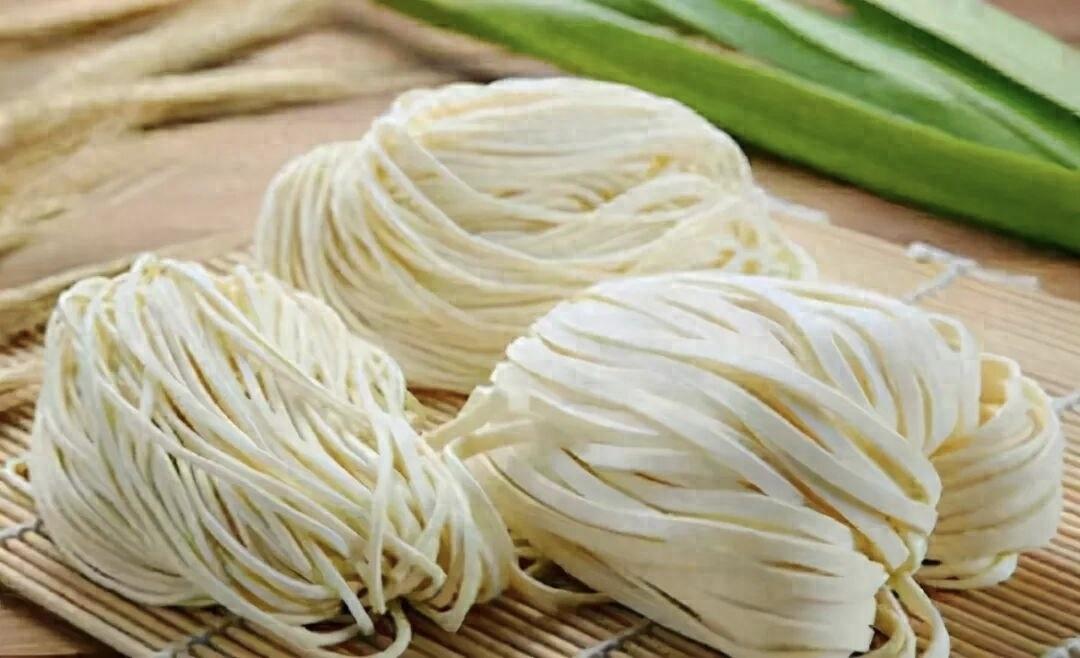 血糖高的人，吃面条时只要做到"三不"和"四要"，保证血糖稳定面条这东西，血糖