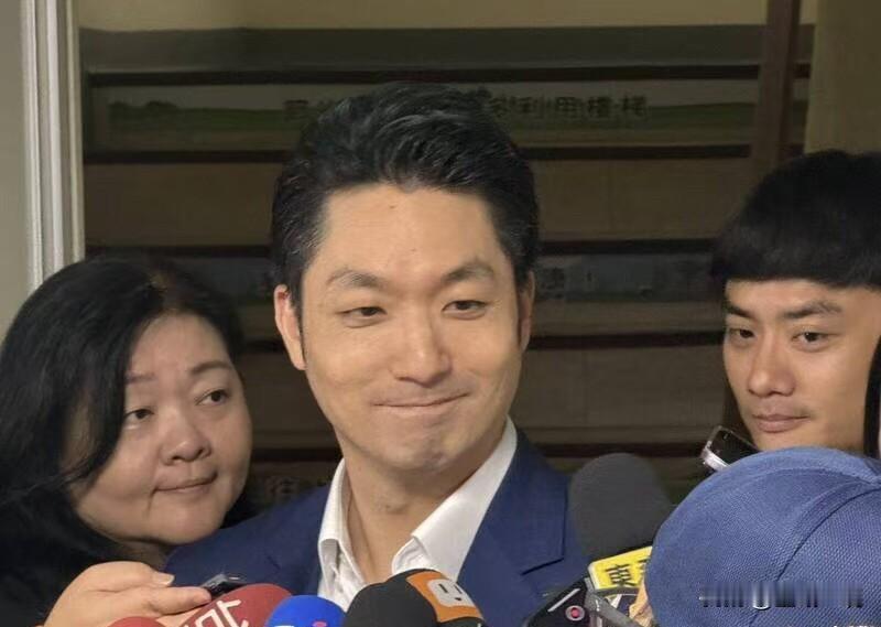 沈伯洋喊停办双城论坛蒋万安反击：要完全封杀两岸？针对绿委沈伯洋昨叫嚣停办双