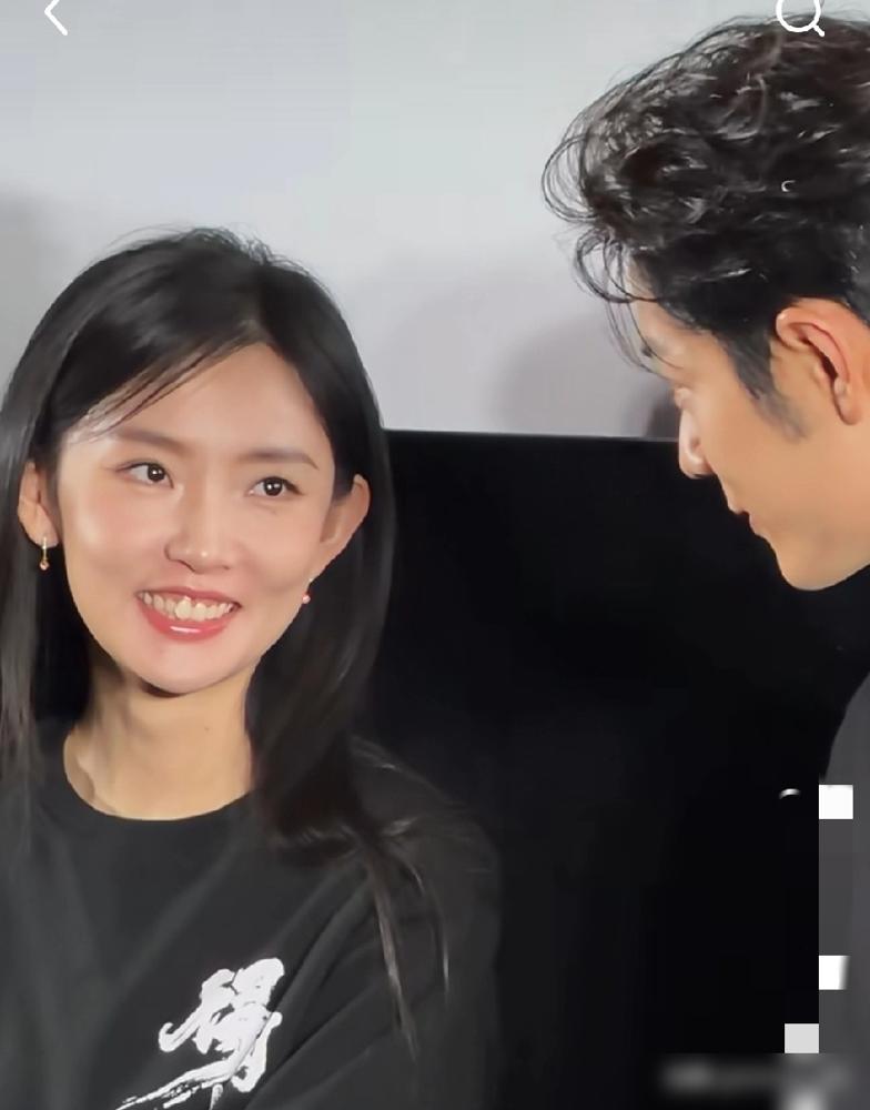 我去查了一下肖战的新女主周依然​不扒不知道，越扒越有料​这个29岁的女孩