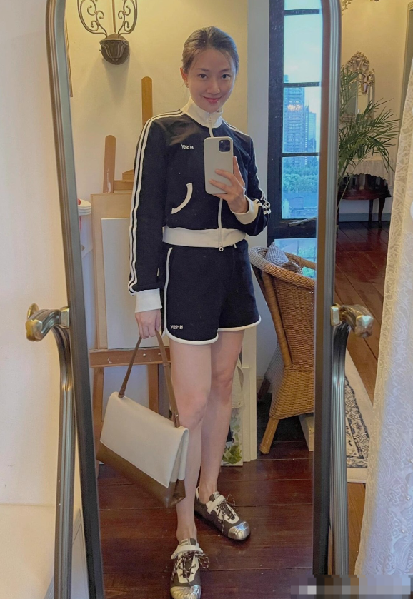 菅纫姿，168cm，生活不止眼前的苟且，还有诗和远方。
