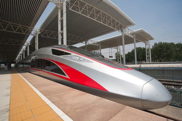 南平在“十五·五”期间要迎来两条350KM/小时时速的高铁啦，一条昌福厦高铁，一