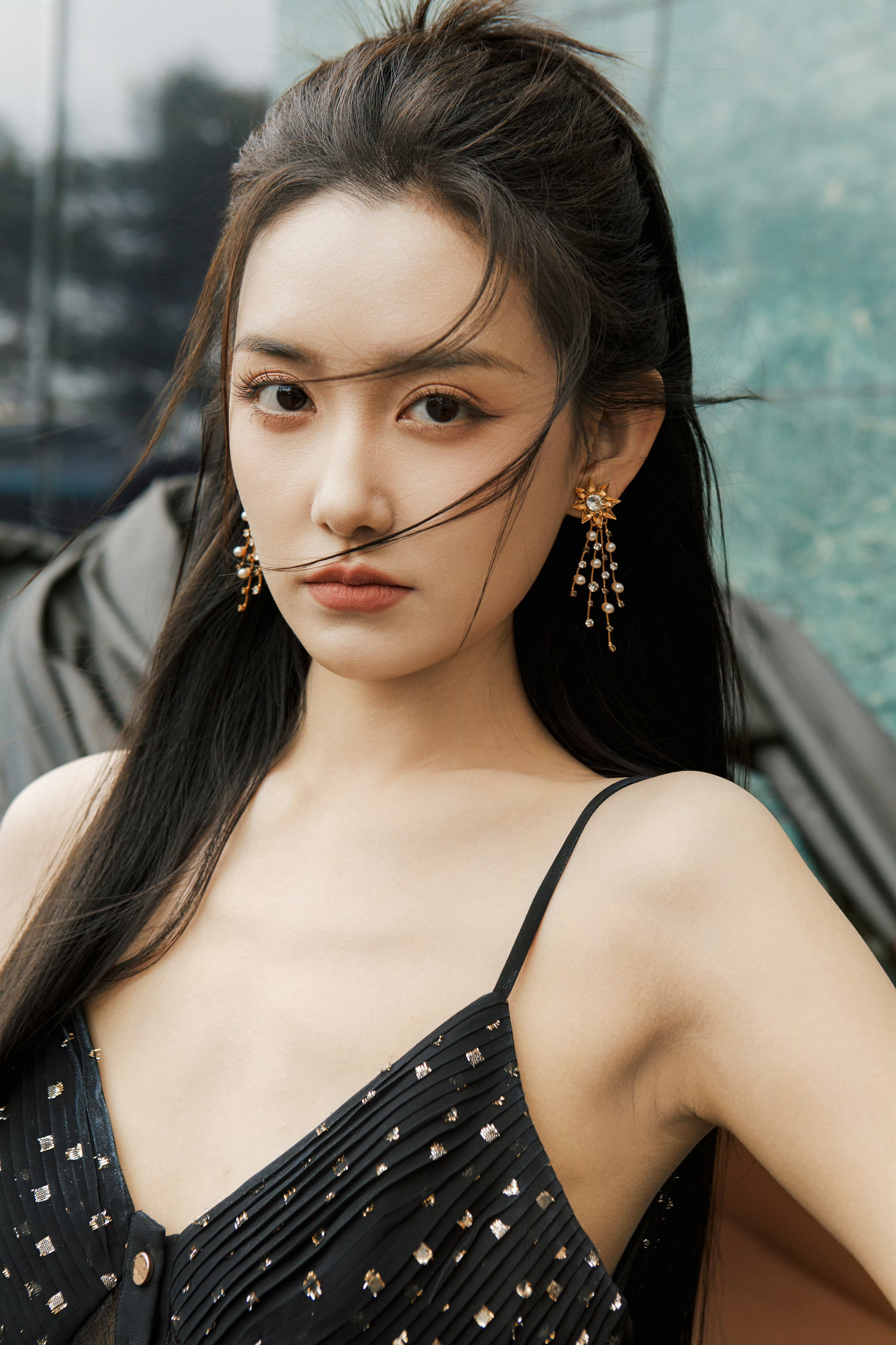 蒋依依🖤​​​