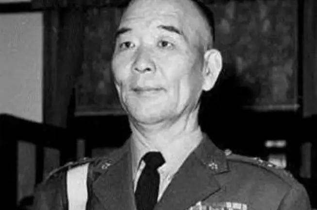 1943年我军竟在一次战斗中活捉了国军副司令，陈毅却下令混入俘虏让他安全逃走，这