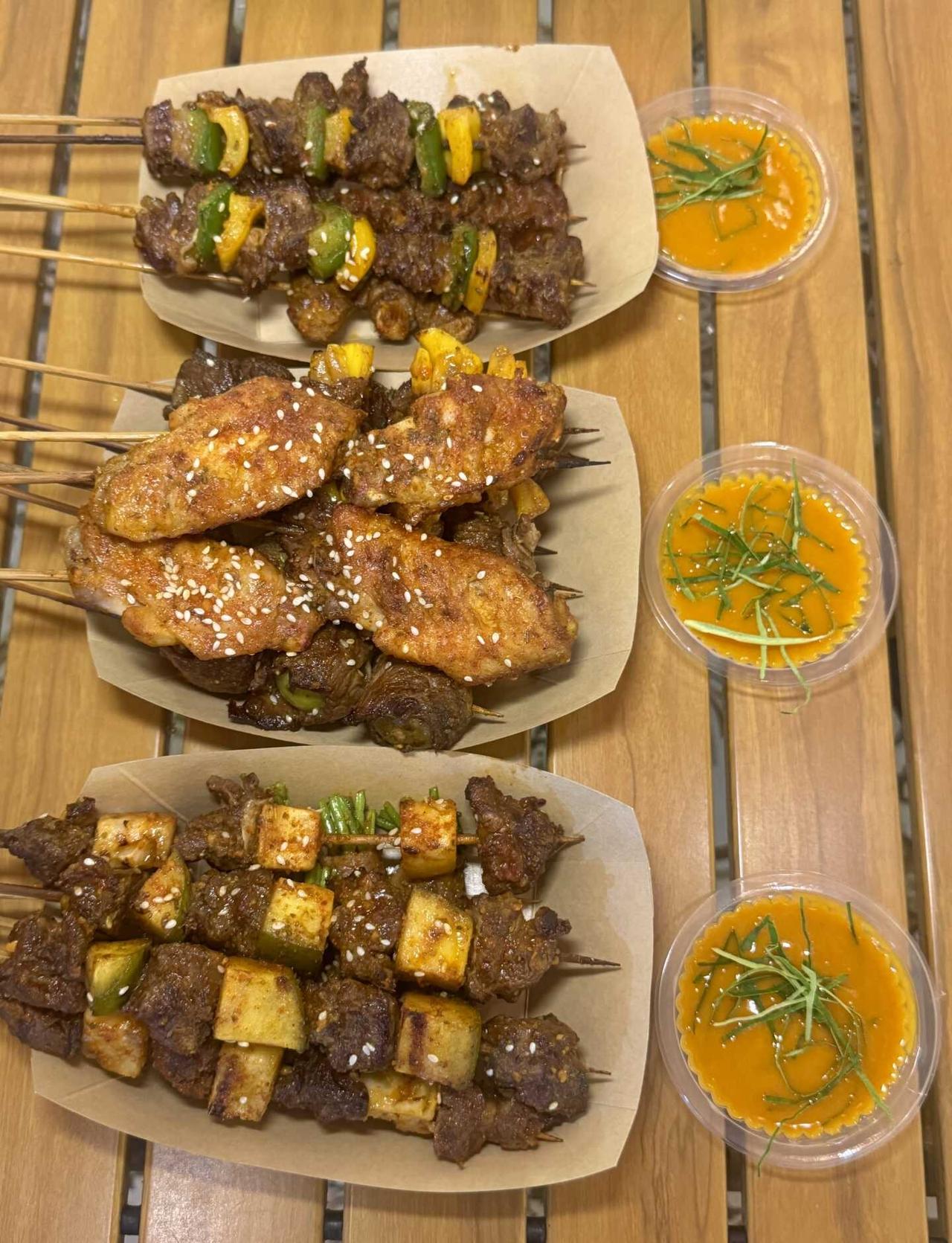广州客村我会反复去吃的果酱烧烤……学校附近的美食广场新开了一家果酱烧烤好吃到