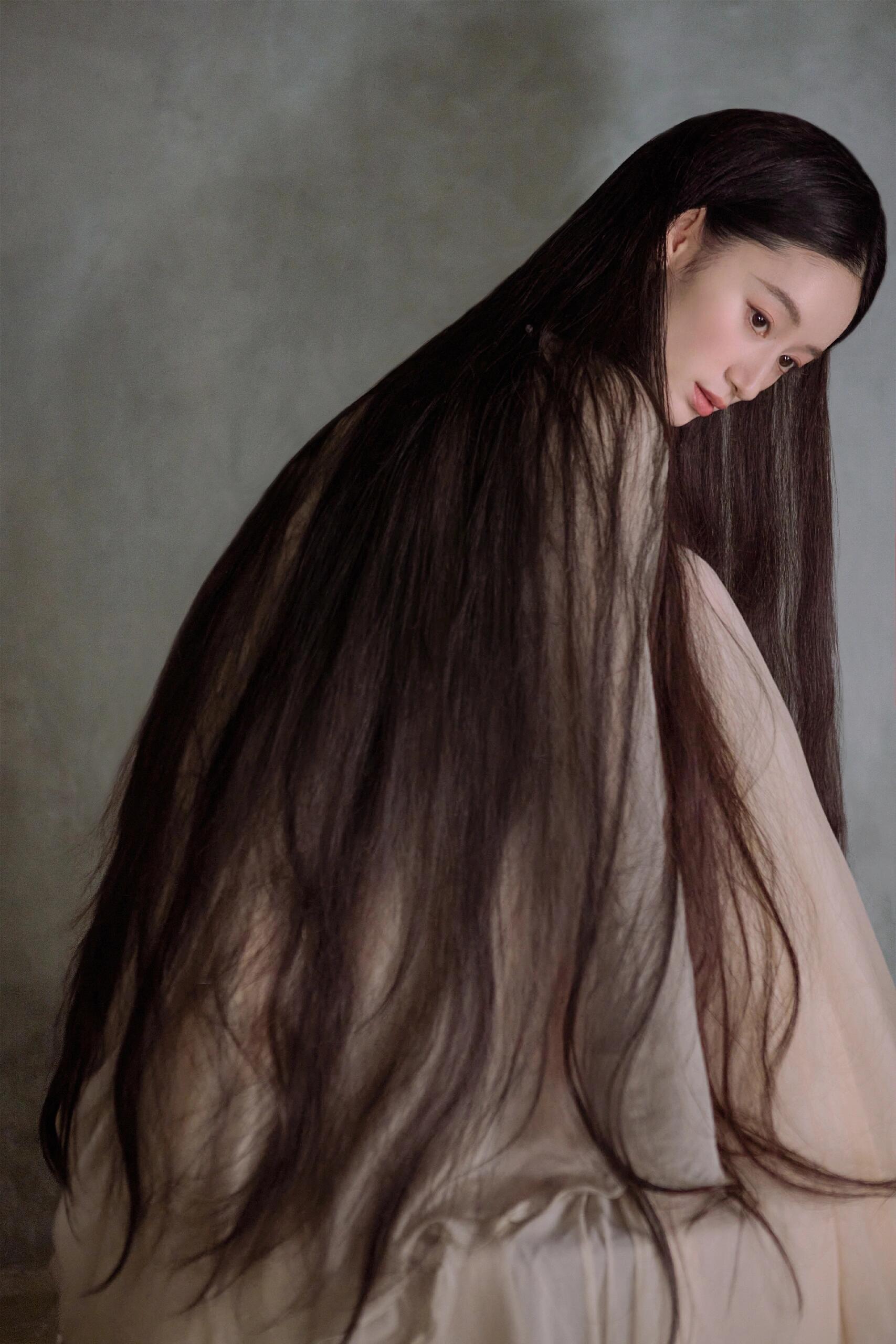 到底是谁发现郭晓婷和白孔雀的神似的！郭晓婷