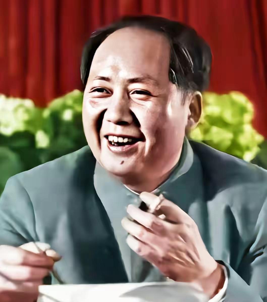 为什么现在还有人这么信毛主席？有人问我，为啥都过去这么多年了，一提毛主席，还