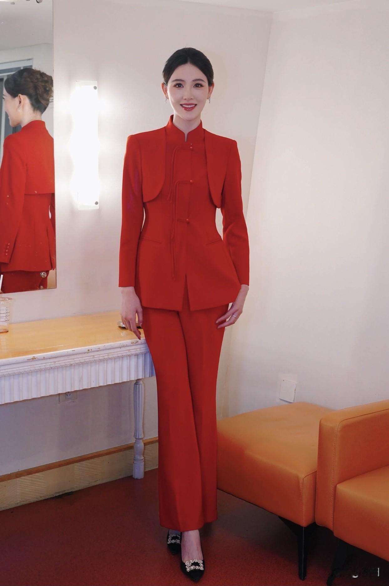 中国风女装好看吗设计独特，融合传统元素，有别样韵味。