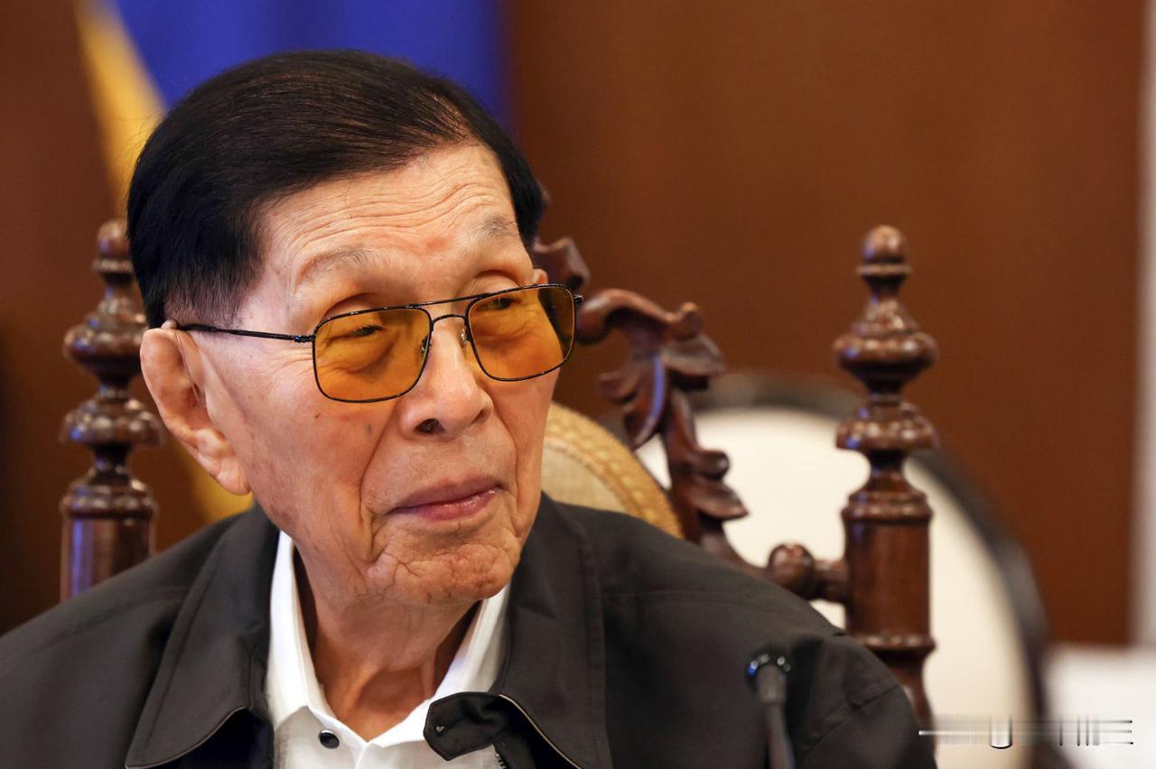周五，菲律宾反贪法庭宣布前参议员、现任总统首席法律顾问胡安·庞塞·恩里莱、其前幕