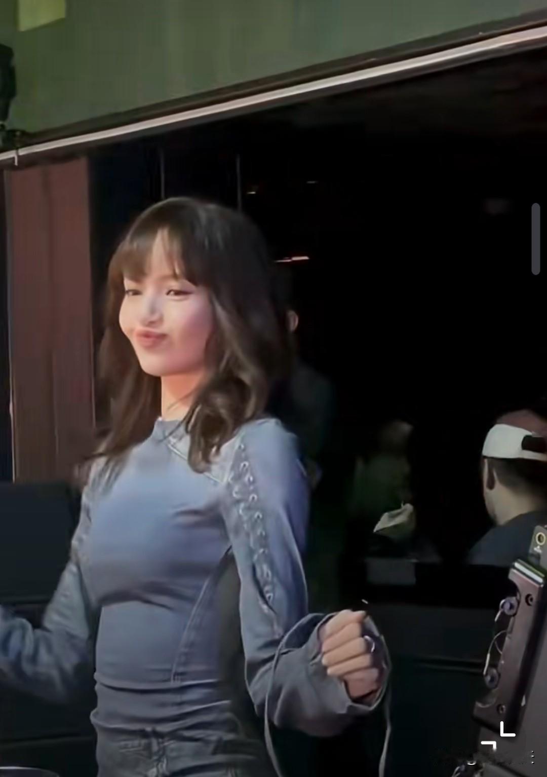 Lisa没有一丝丝赘肉的腹部